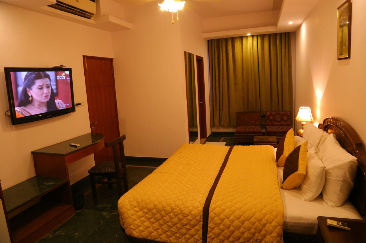 Magsons Resorts Vrindavan Kosi Екстериор снимка