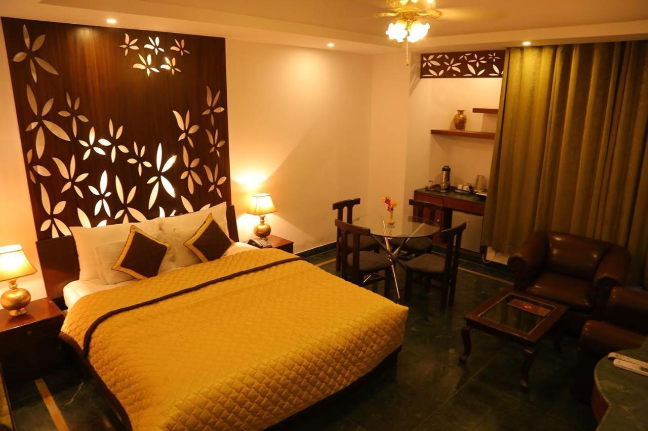 Magsons Resorts Vrindavan Kosi Екстериор снимка